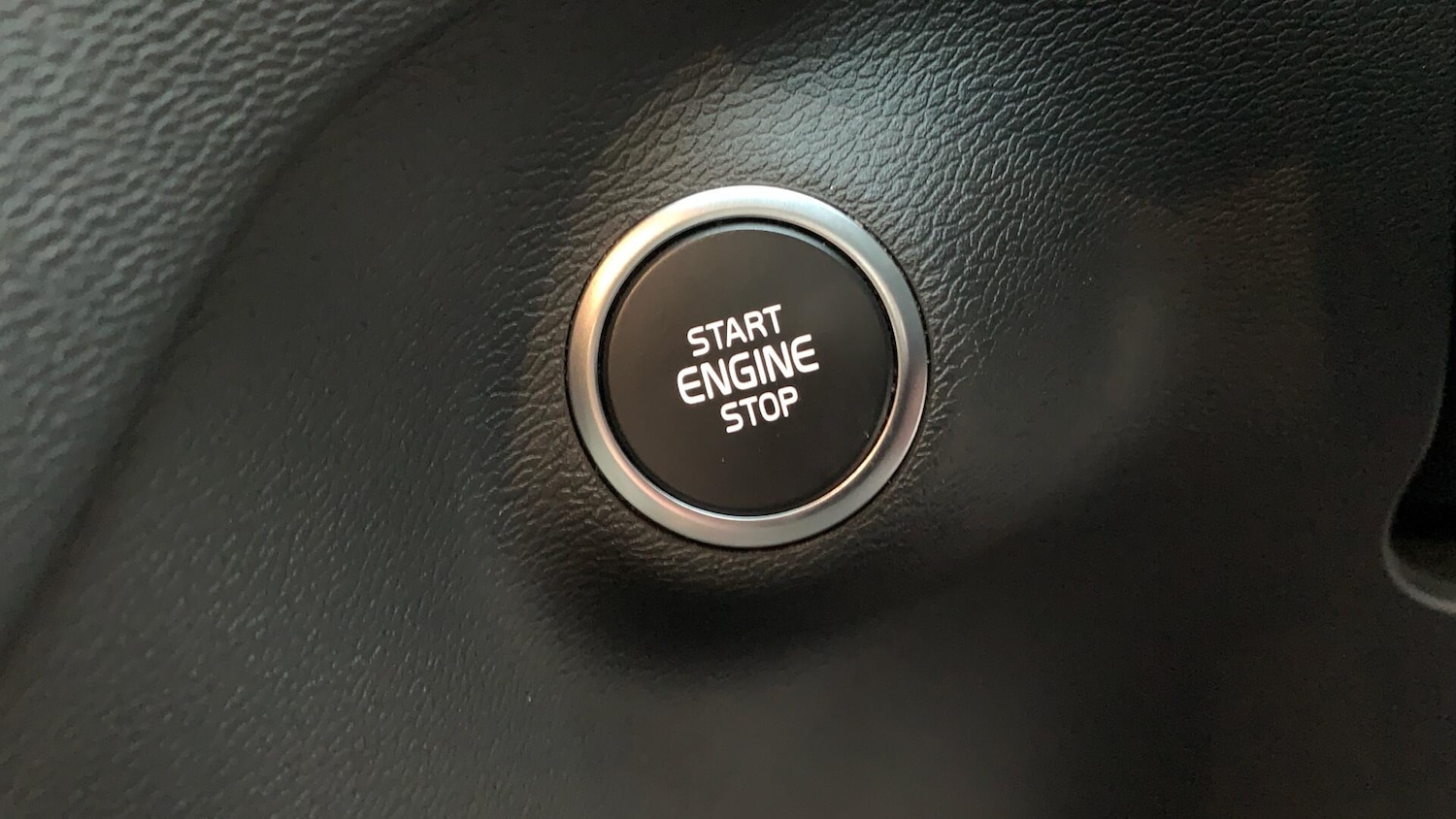 Used Volvo XC40 for sale - 77190761: Photo 27