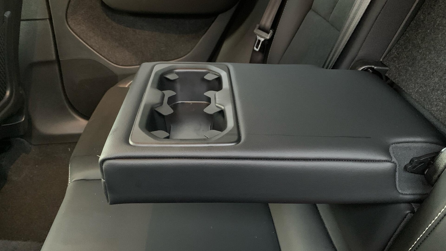 Used Volvo XC40 for sale - 77190761: Photo 34