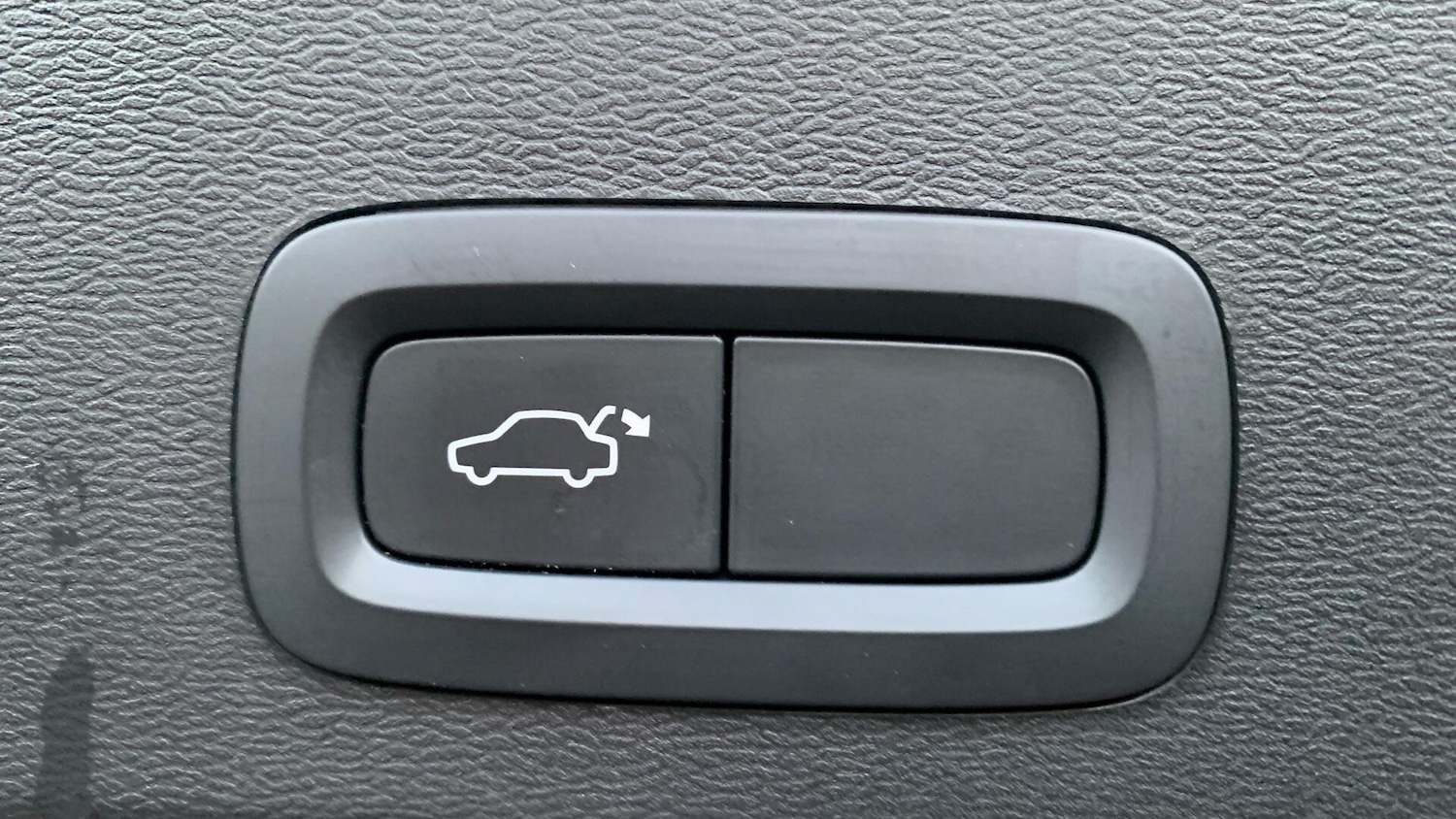 Used Volvo XC40 for sale - 77190761: Photo 35