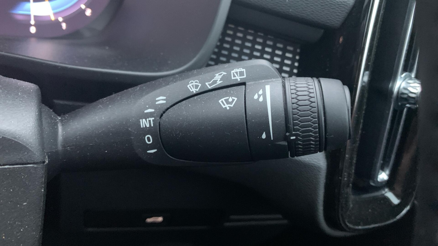 Used Volvo XC40 for sale - 77267163: Photo 23