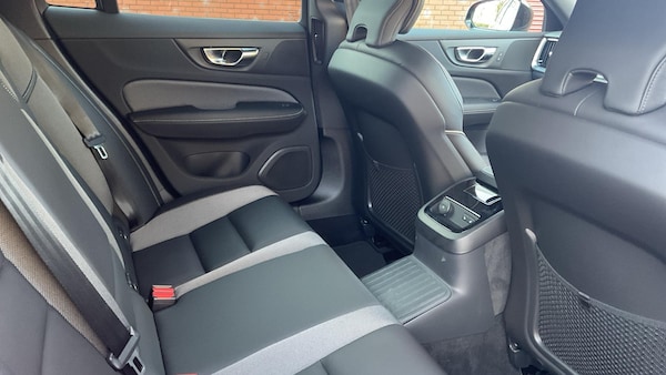Used Volvo V60 2024 for sale - 73287138: Photo 33