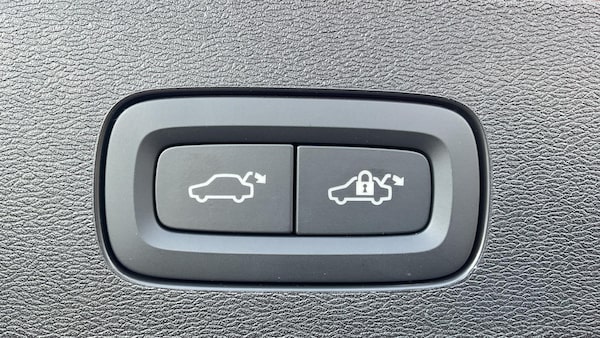 Used Volvo V60 2024 for sale - 73287138: Photo 38