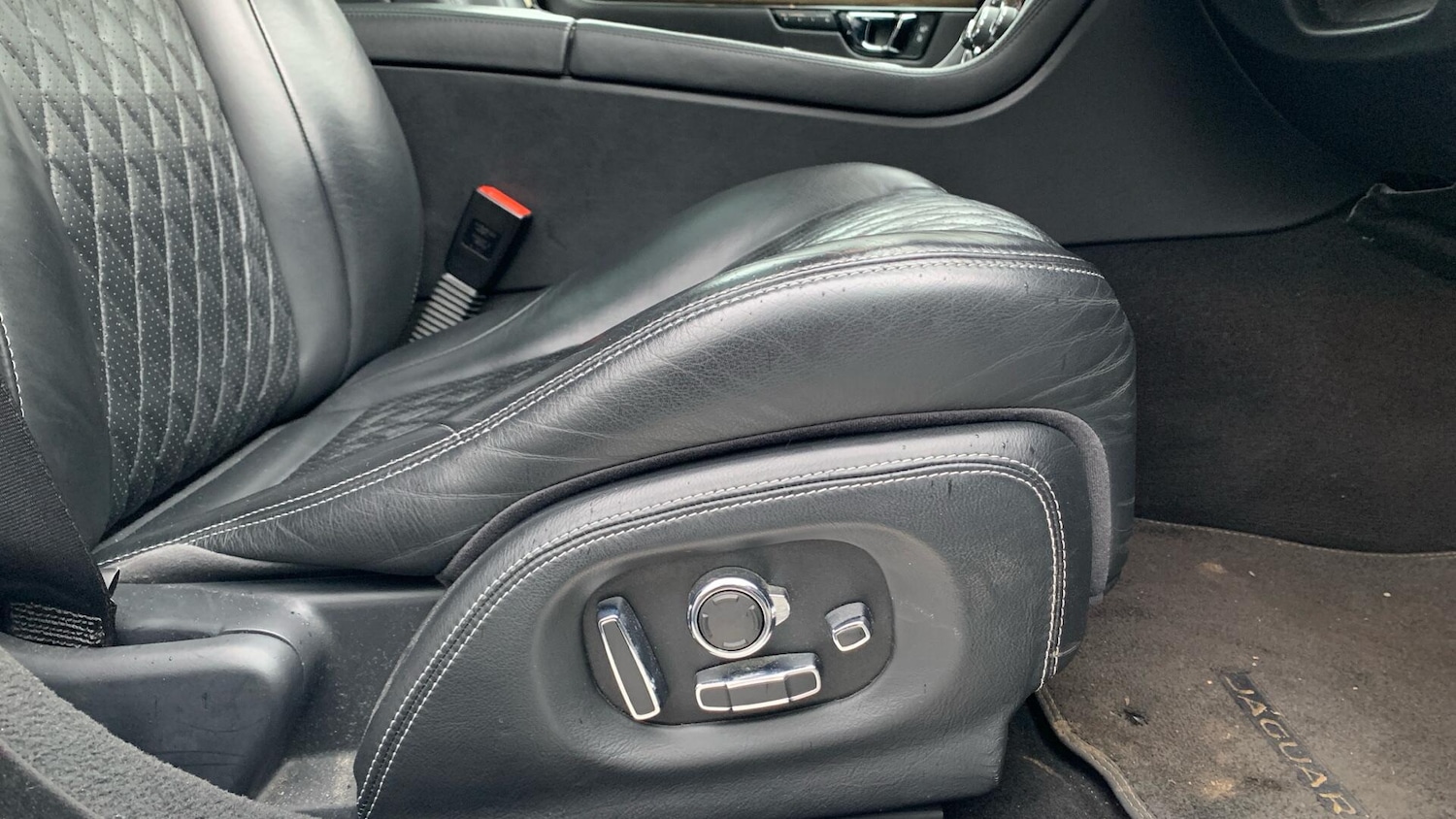 Used Jaguar XJ 2016 for sale - 76965178: Photo 30