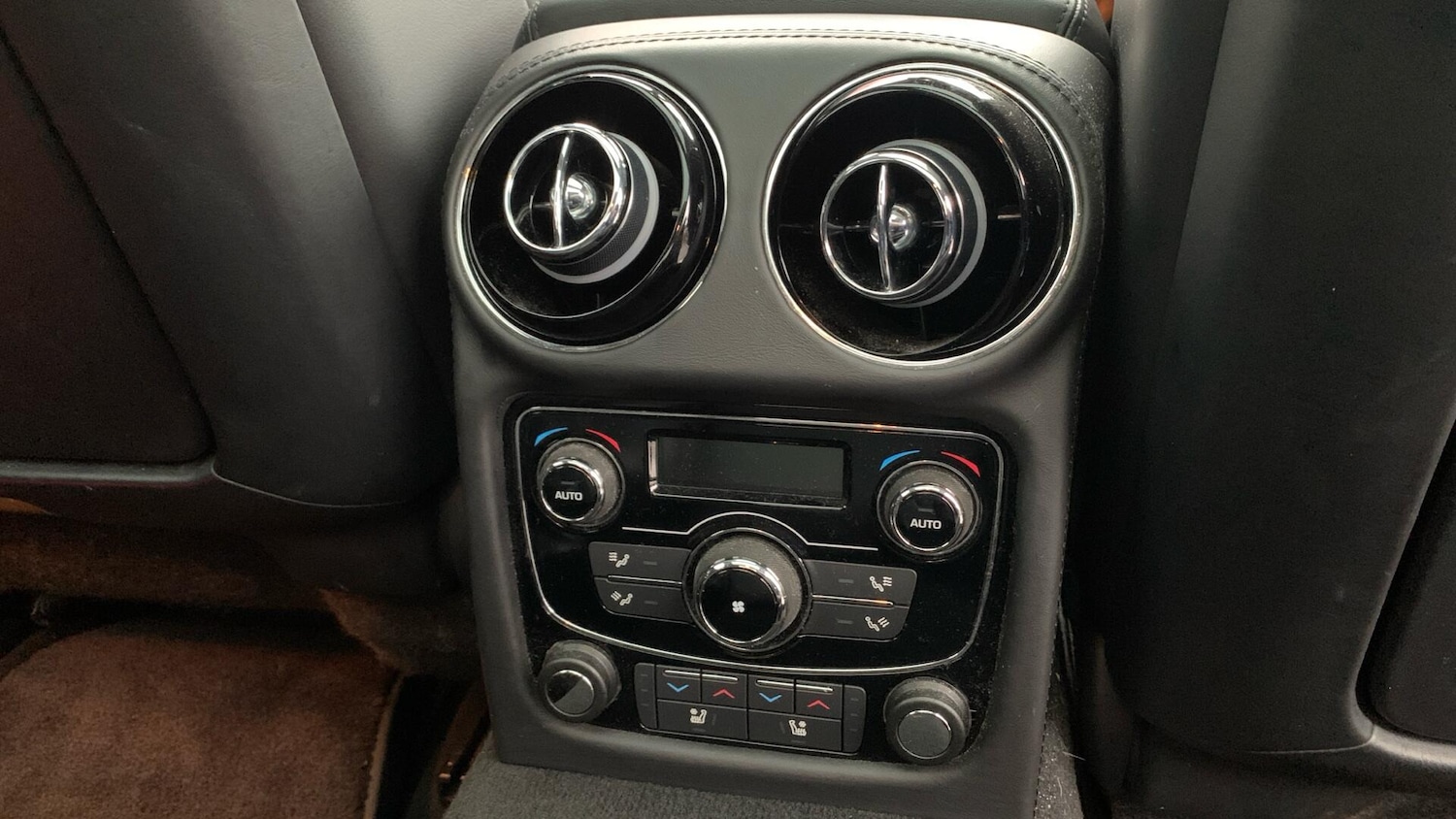 Used Jaguar XJ 2016 for sale - 76965178: Photo 38