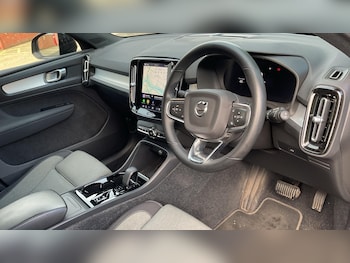 Used Volvo XC40 2022 for sale - 79106344: Photo