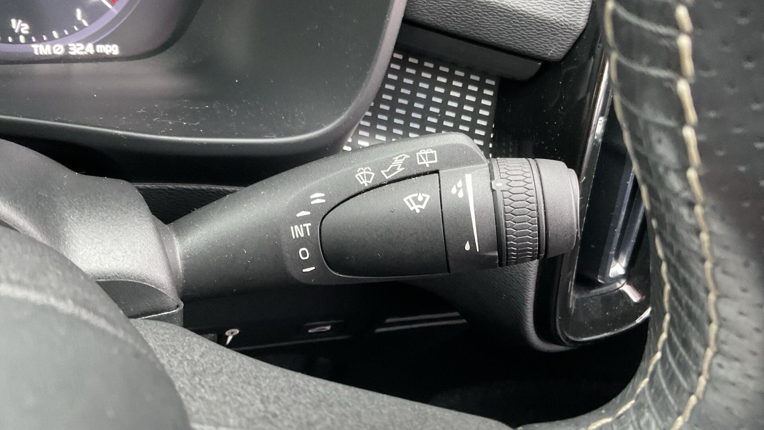 Used Volvo XC40 2021 for sale - 76689471: Photo 24