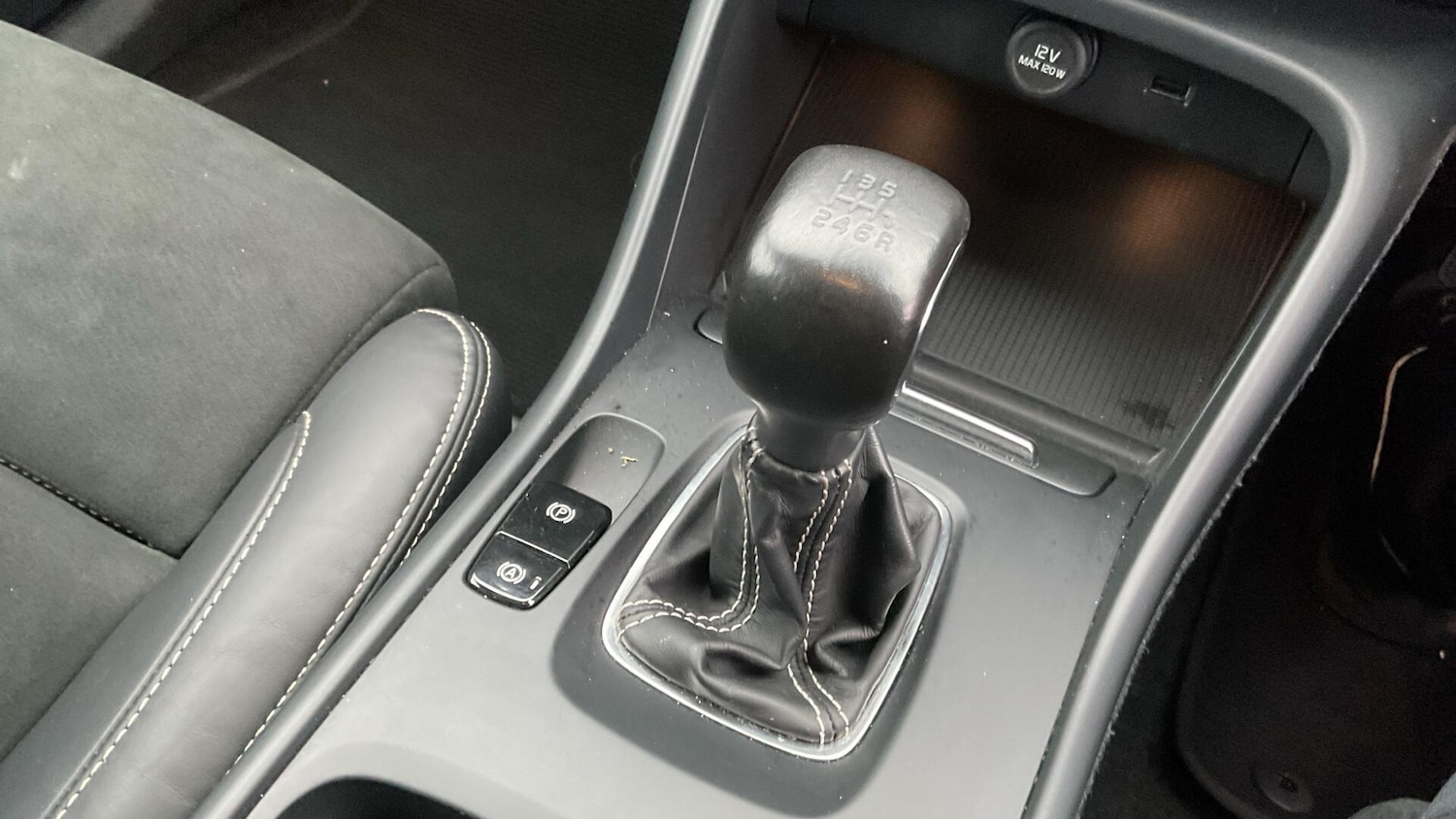 Used Volvo XC40 2021 for sale - 76689471: Photo 27