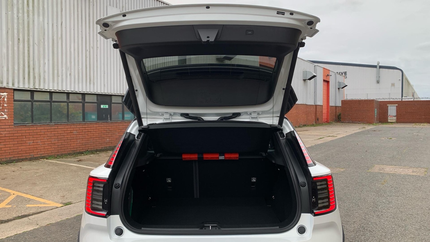 Used Volvo EX30 2025 for sale - 77040447: Photo 13