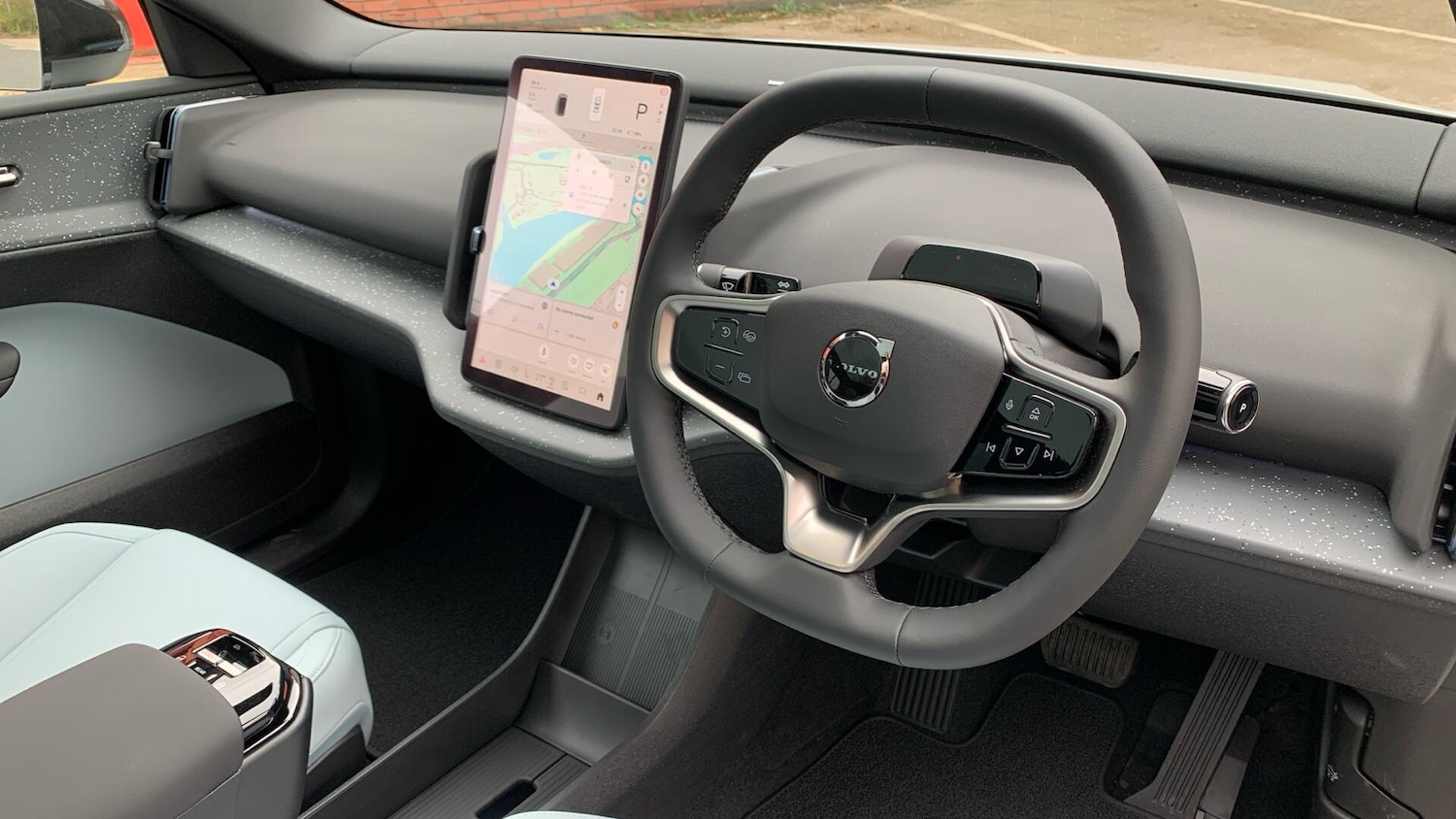 Used Volvo EX30 2025 for sale - 77040447: Photo 4