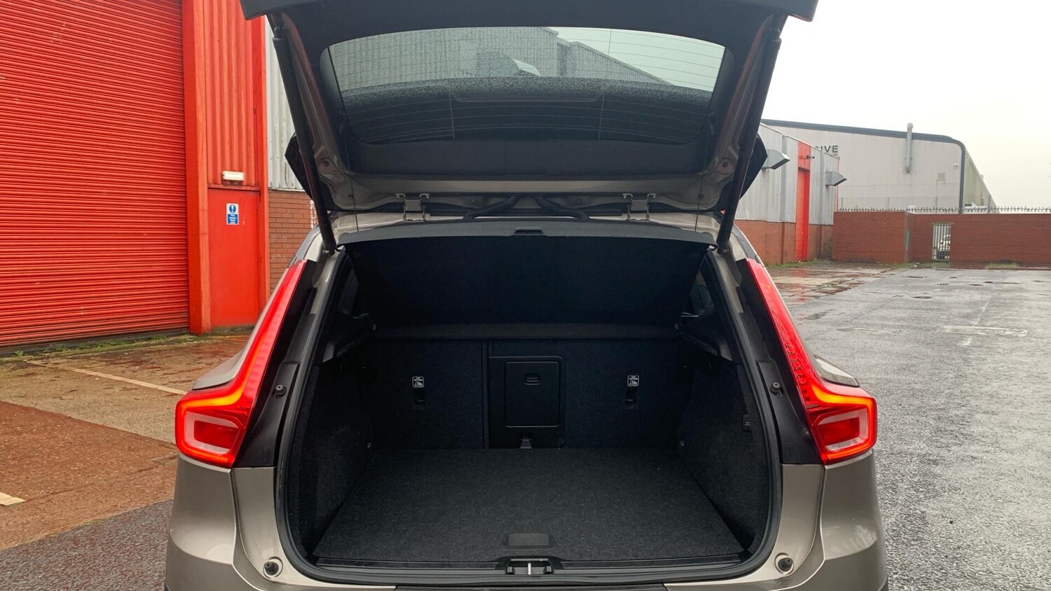 Used Volvo XC40 2022 for sale - 77469297: Photo 13