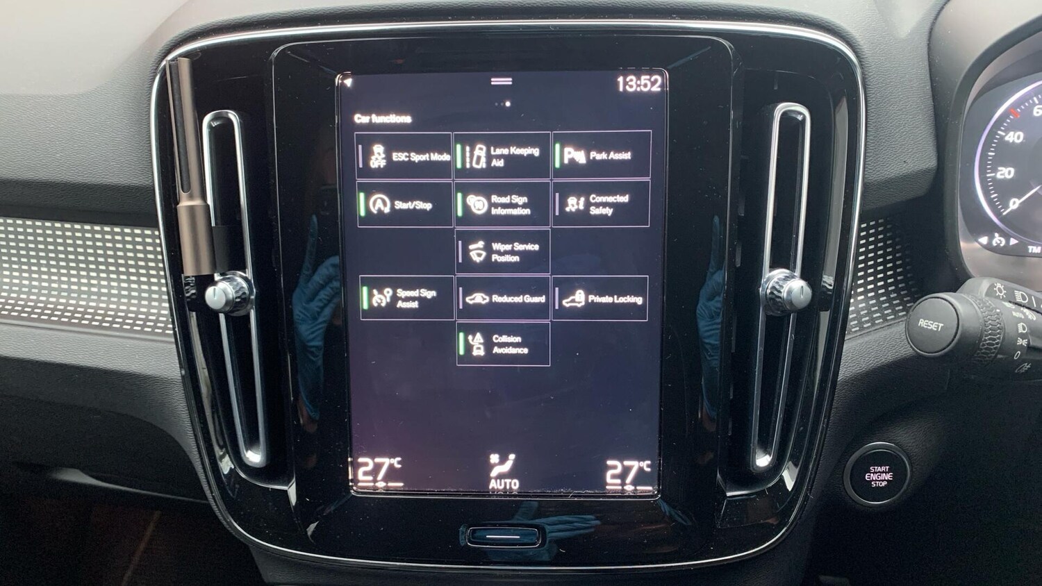 Used Volvo XC40 2022 for sale - 77469297: Photo 17