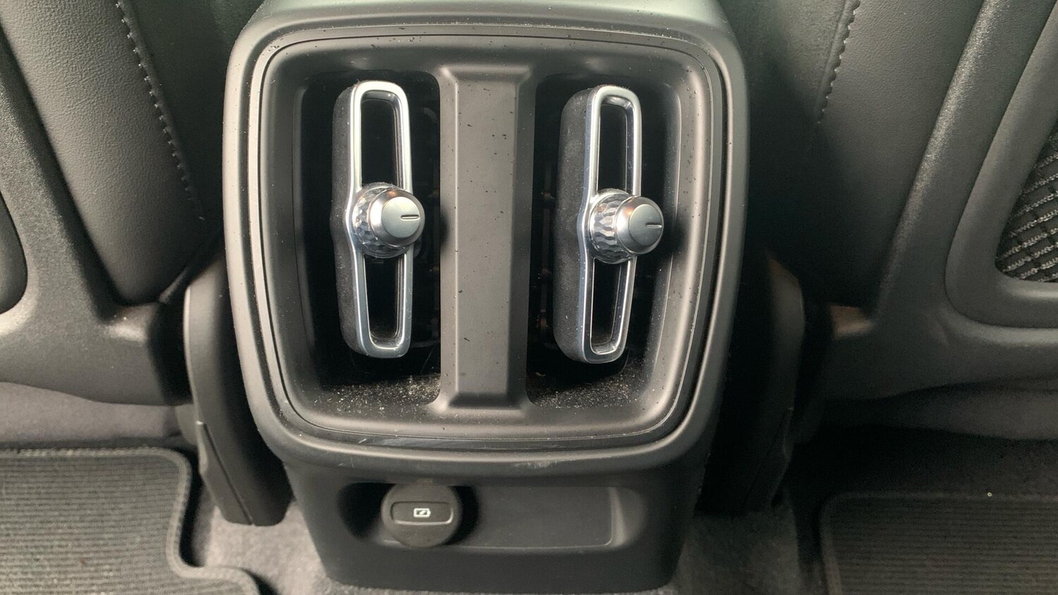 Used Volvo XC40 2022 for sale - 77469297: Photo 36