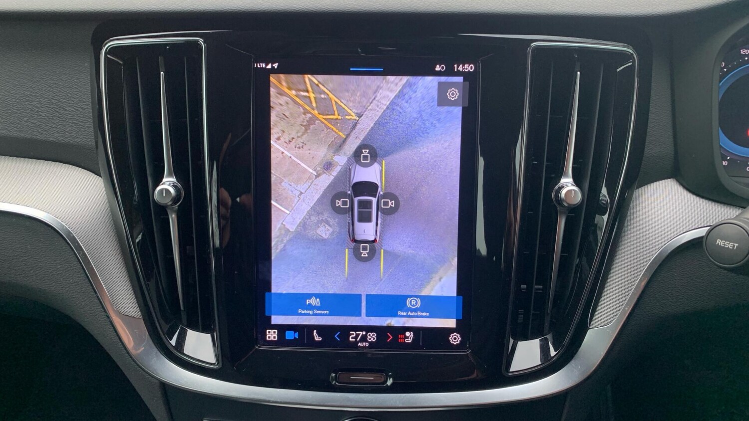 Used Volvo V60 for sale - 77376885: Photo 19