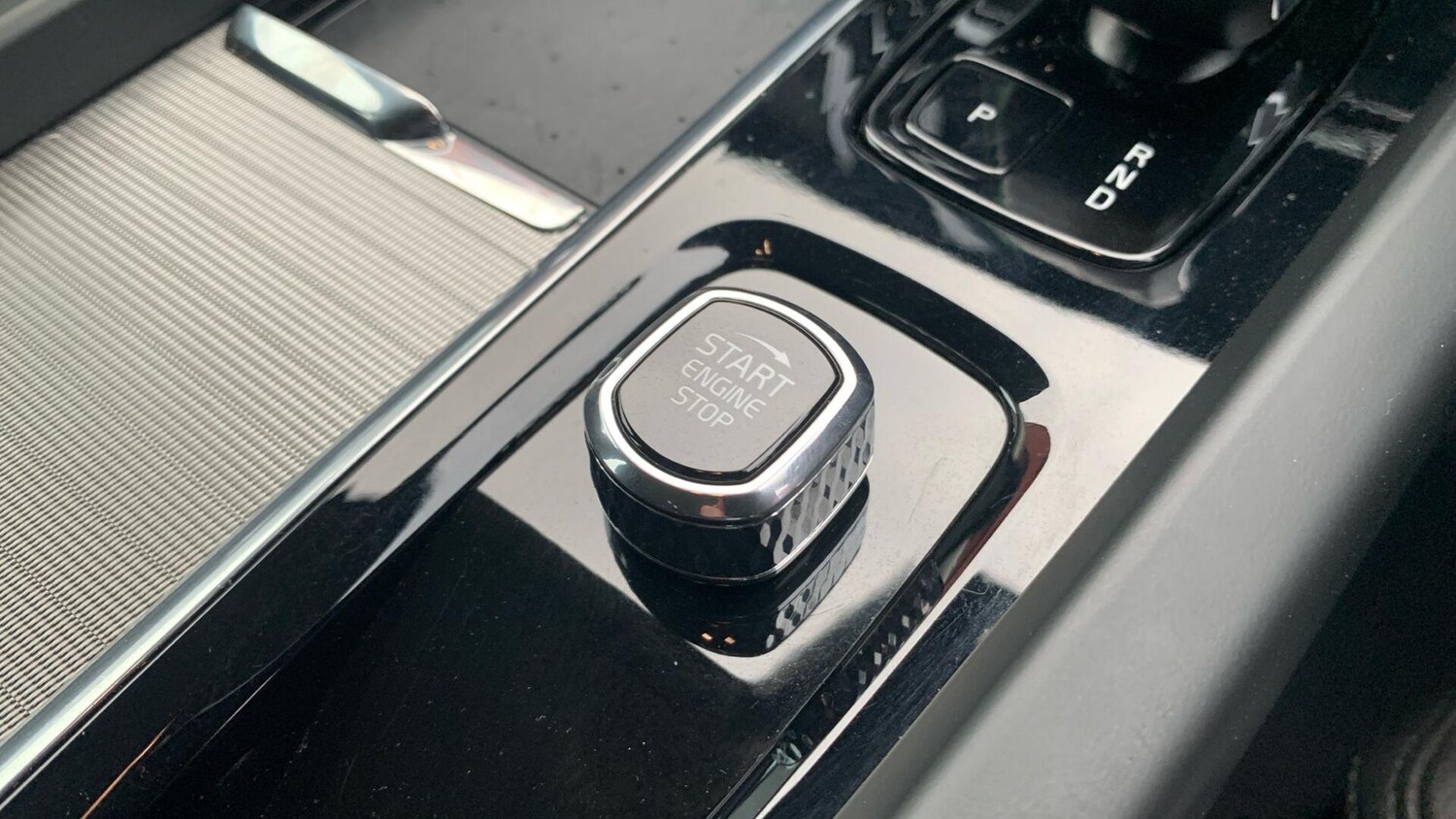 Used Volvo V60 for sale - 77376885: Photo 27