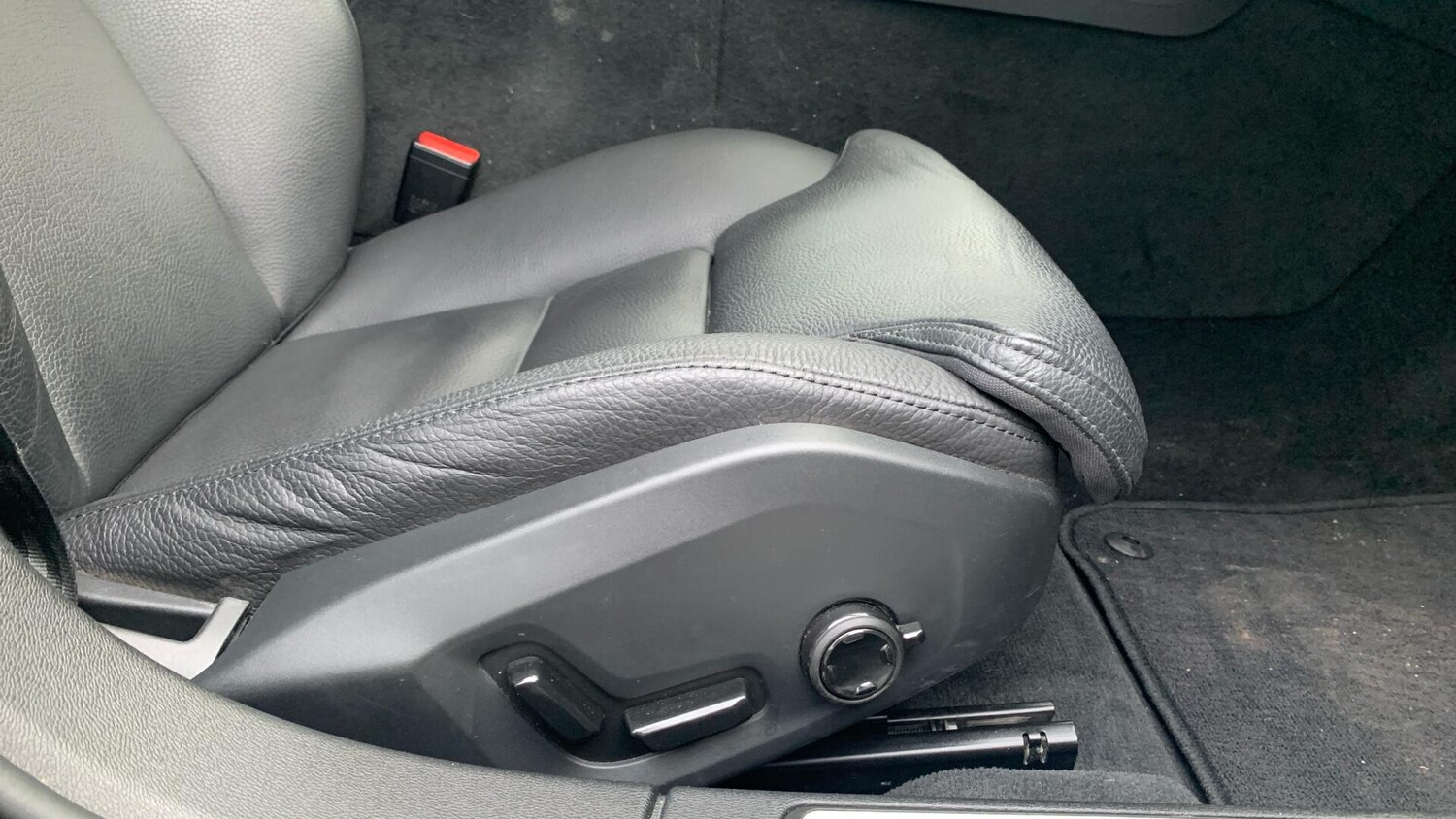 Used Volvo V60 for sale - 77376885: Photo 30