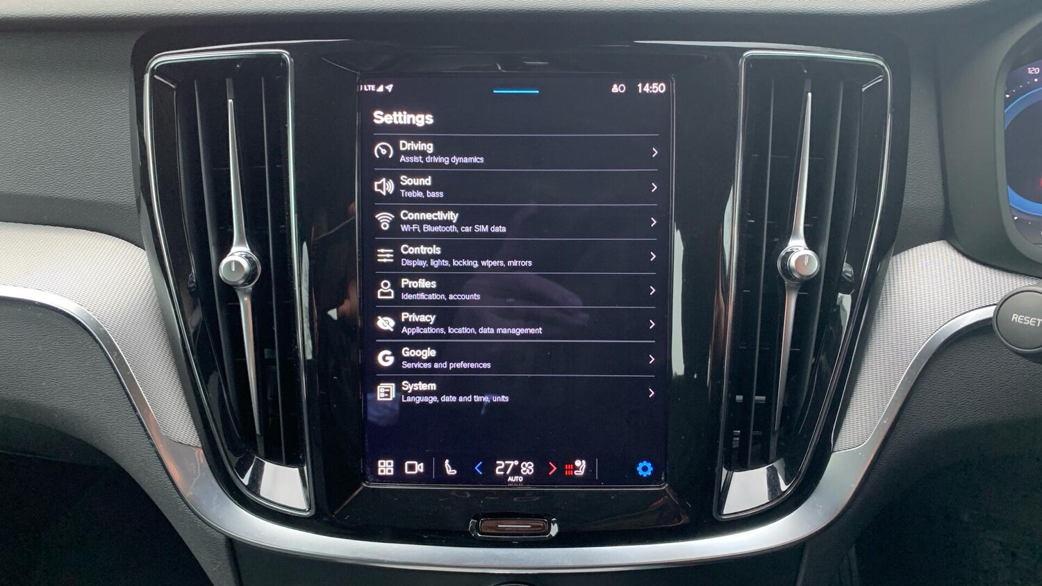 Used Volvo V60 for sale - 77376885: Photo 40