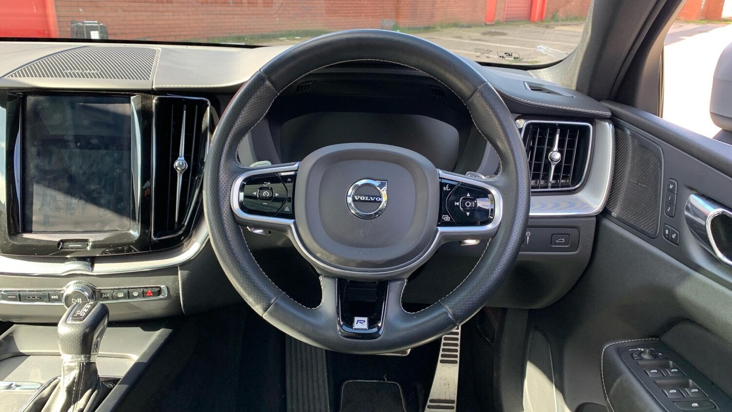 Used Volvo XC60 2018 for sale - 78020423: Photo 10
