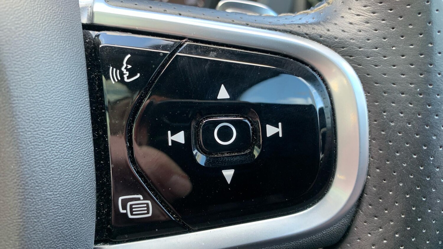 Used Volvo XC60 2018 for sale - 78020423: Photo 22