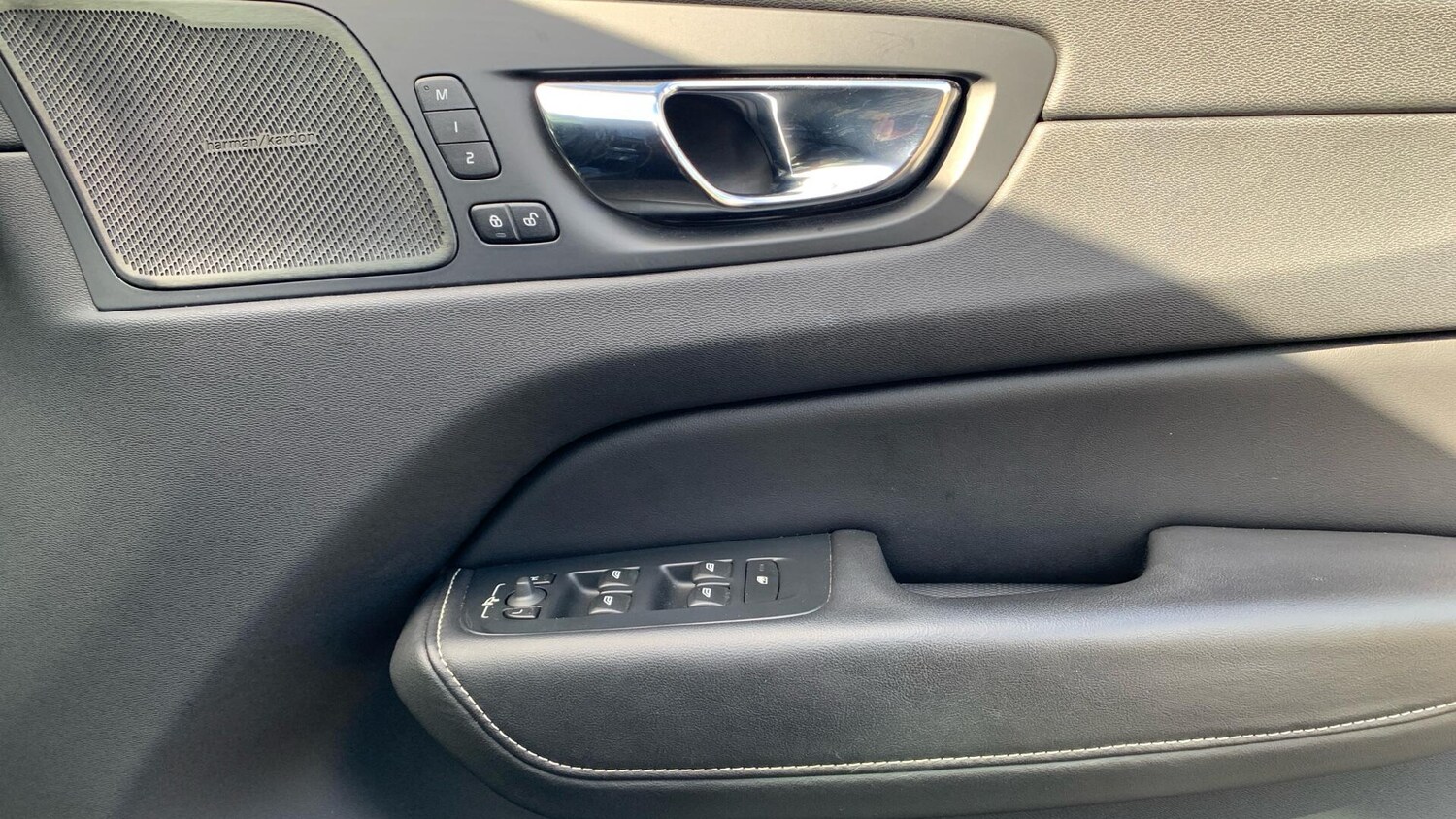 Used Volvo XC60 2018 for sale - 78020423: Photo 29