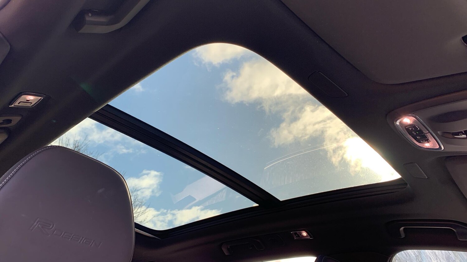 Used Volvo XC60 2018 for sale - 78020423: Photo 31