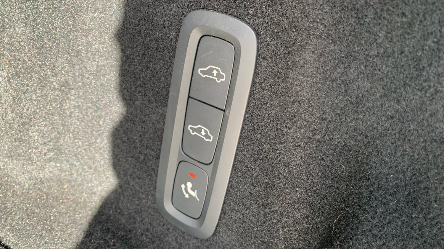 Used Volvo XC60 2018 for sale - 78020423: Photo 40