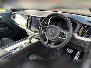 Used Volvo XC60 2018 for sale - 78020423: Photo