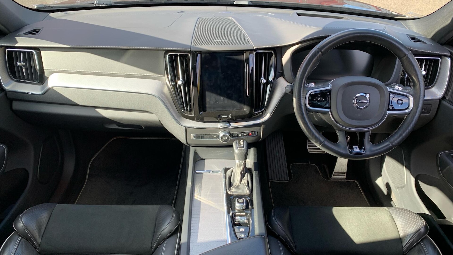 Used Volvo XC60 2018 for sale - 78020423: Photo 5