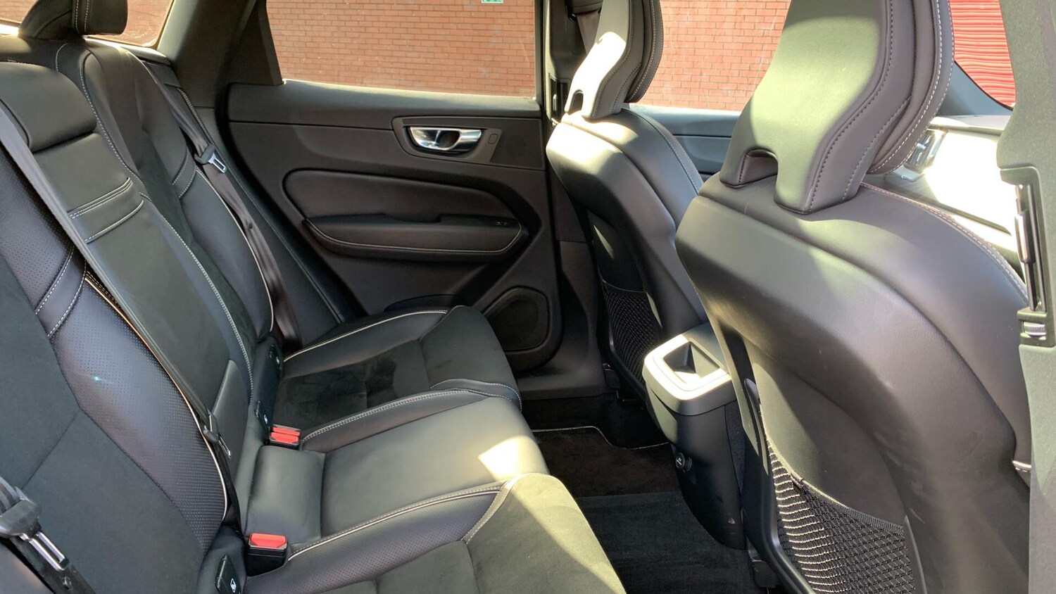 Used Volvo XC60 2018 for sale - 78020423: Photo 6