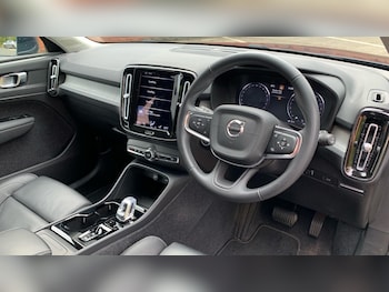 Used Volvo XC40 2022 for sale - 75551999: Photo