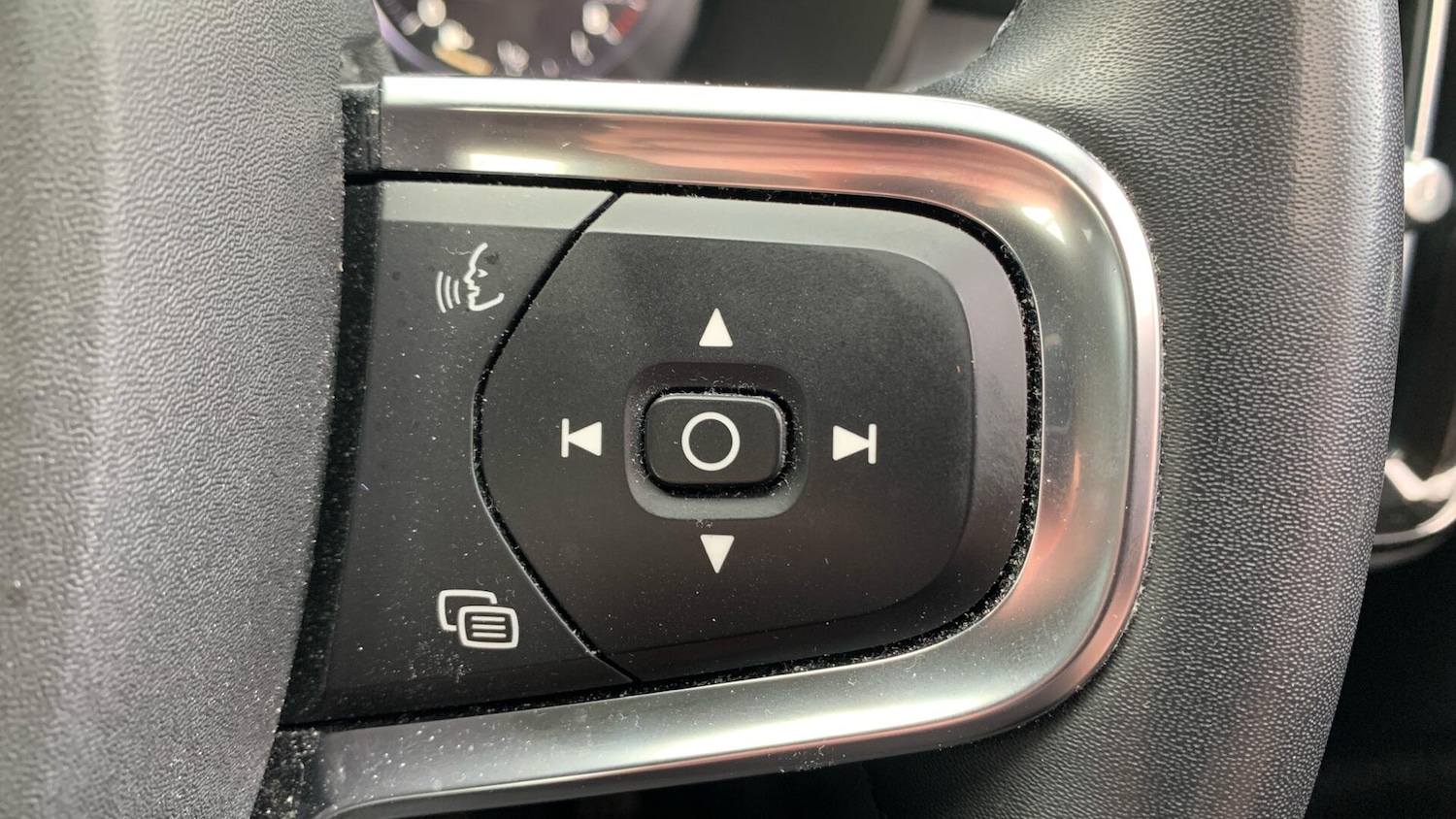 Used Volvo XC40 2022 for sale - 76823712: Photo 22