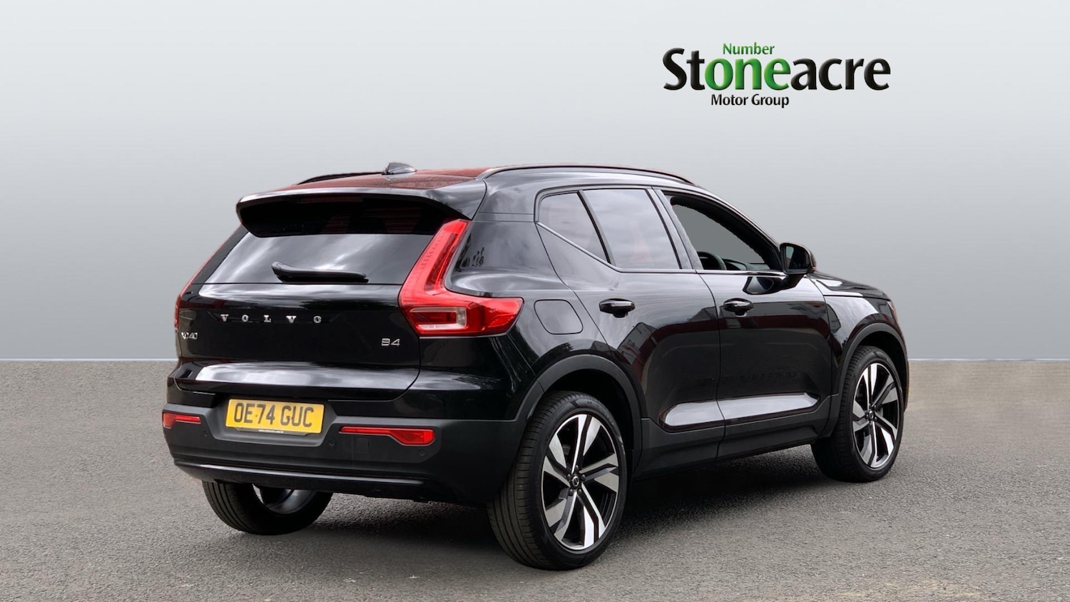 Used Volvo XC40 2024 for sale - 77202472: Photo 2