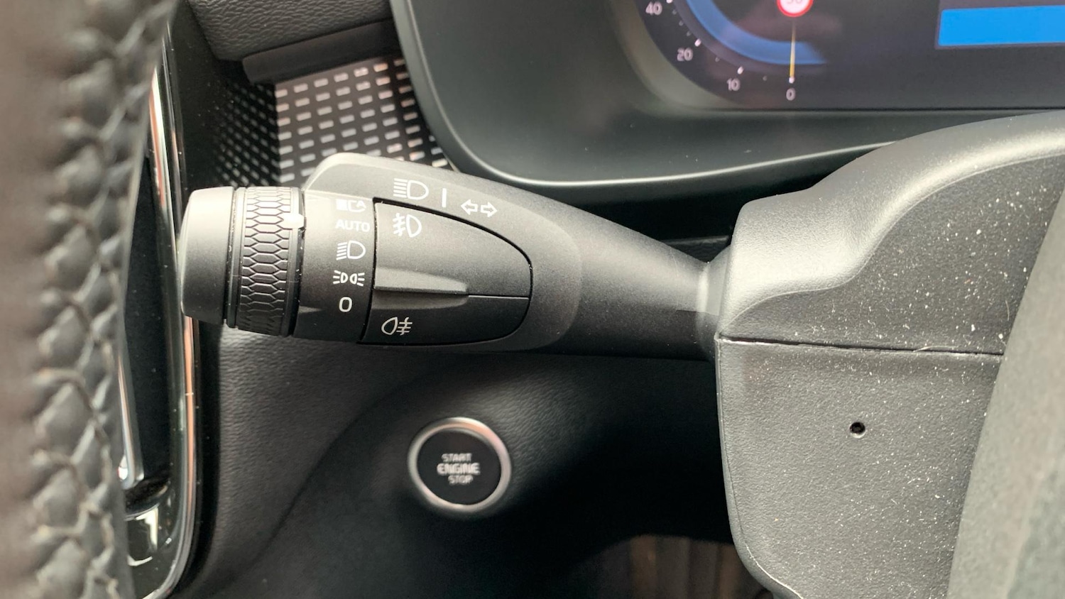 Used Volvo XC40 2024 for sale - 77202472: Photo 21