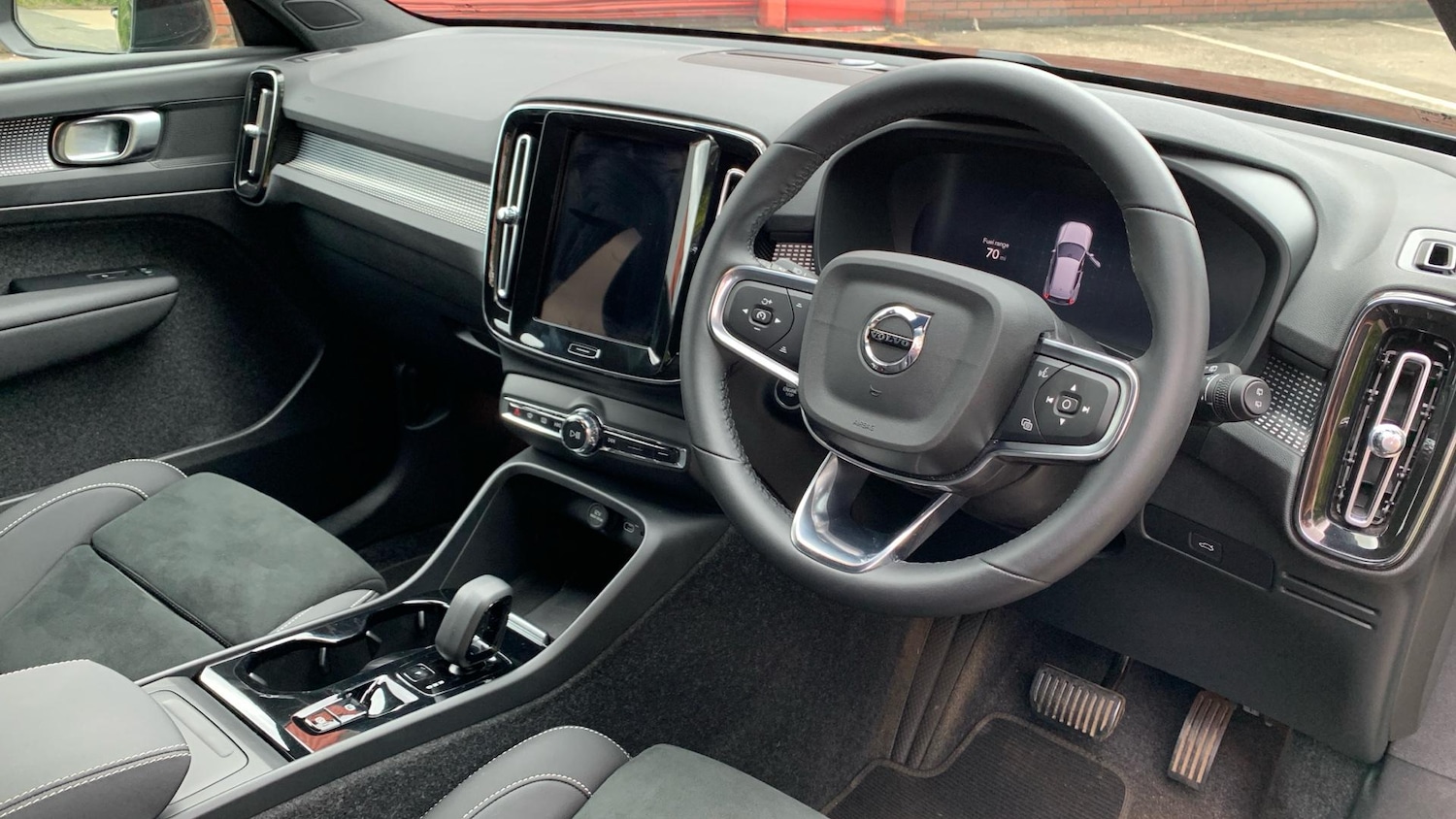 Used Volvo XC40 2024 for sale - 77202472: Photo 5