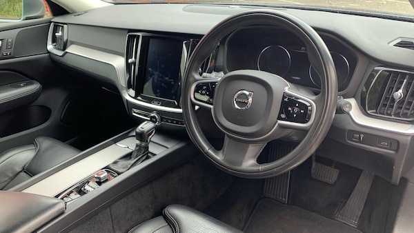 Used Volvo V60 2020 for sale - 76284290: Photo 4