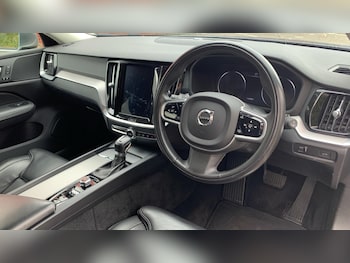 Used Volvo V60 2020 for sale - 76284290: Photo