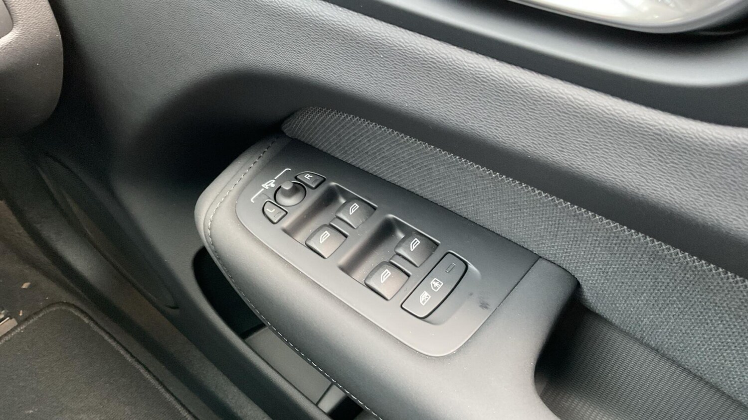 Used Volvo XC60 for sale - 78072932: Photo 24