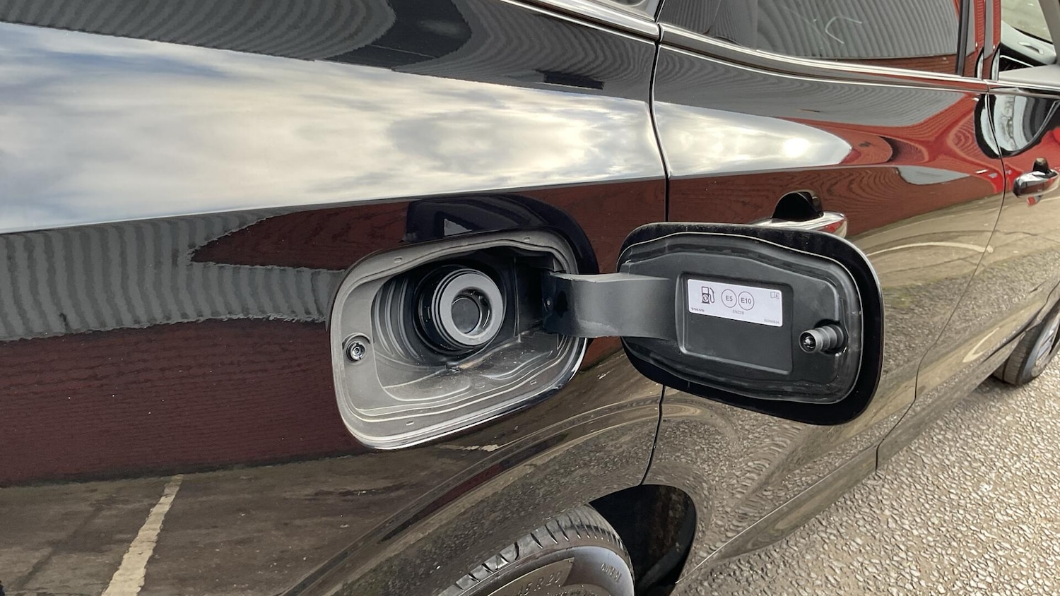 Used Volvo XC60 for sale - 77824092: Photo 16