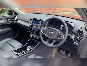 Used Volvo XC40 2023 for sale - 78854622: Photo