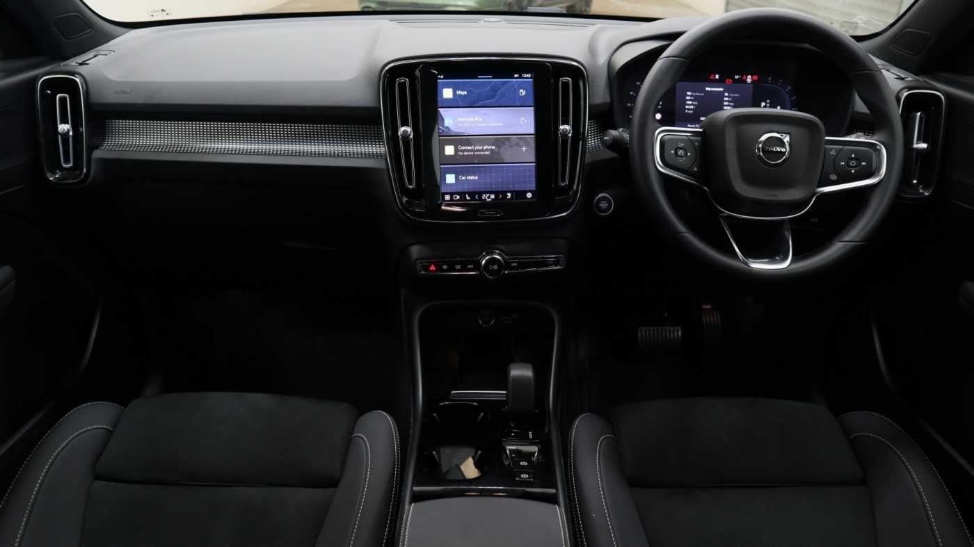 Used Volvo XC40 2024 for sale - 76899670: Photo 11