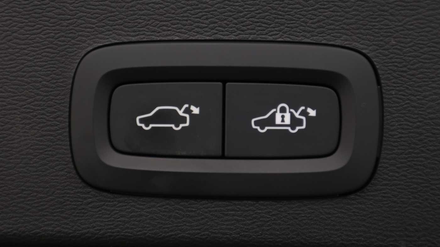 Used Volvo XC40 2024 for sale - 76899670: Photo 19