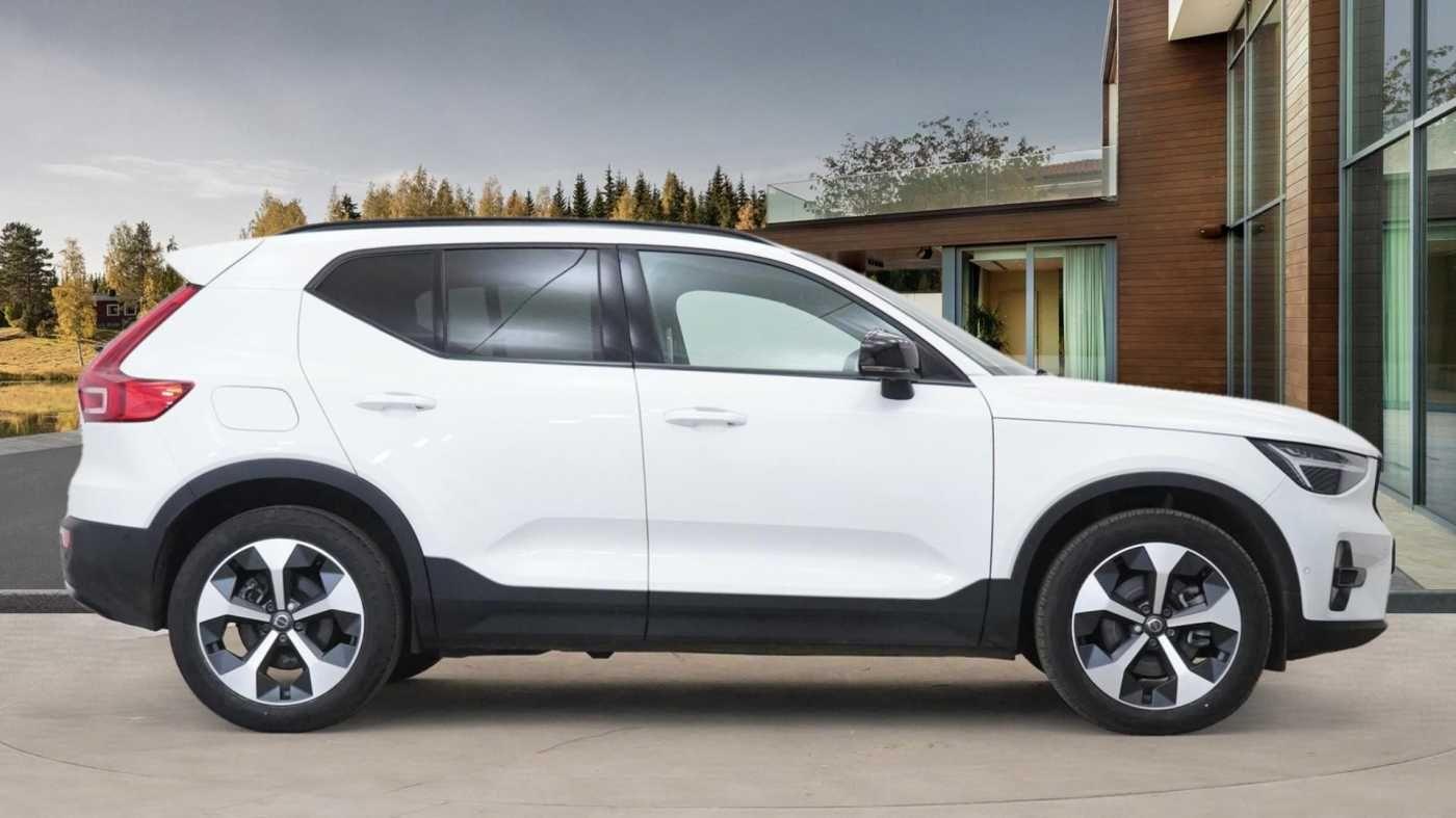 Used Volvo XC40 2024 for sale - 76899670: Photo 2