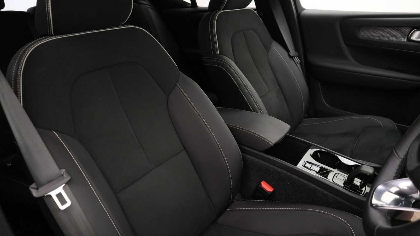 Used Volvo XC40 2024 for sale - 76899670: Photo 28