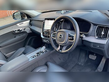 Used Volvo XC90 2025 for sale - 78319200: Photo