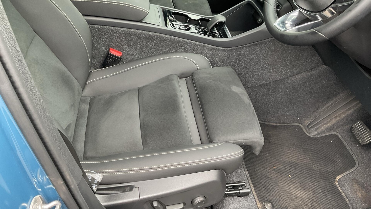Used Volvo XC40 2025 for sale - 76026531: Photo 31