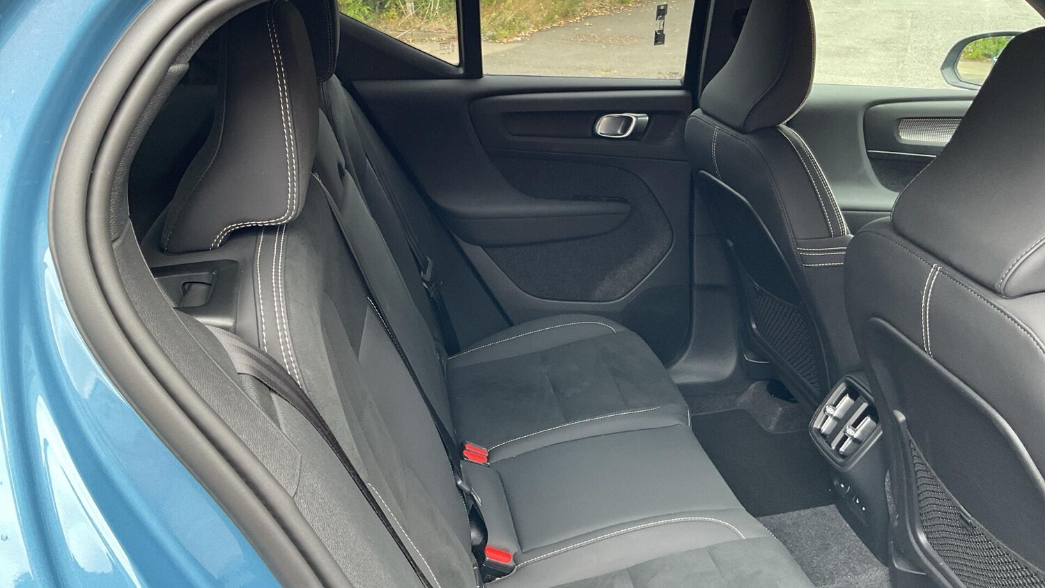 Used Volvo XC40 2025 for sale - 76026531: Photo 7