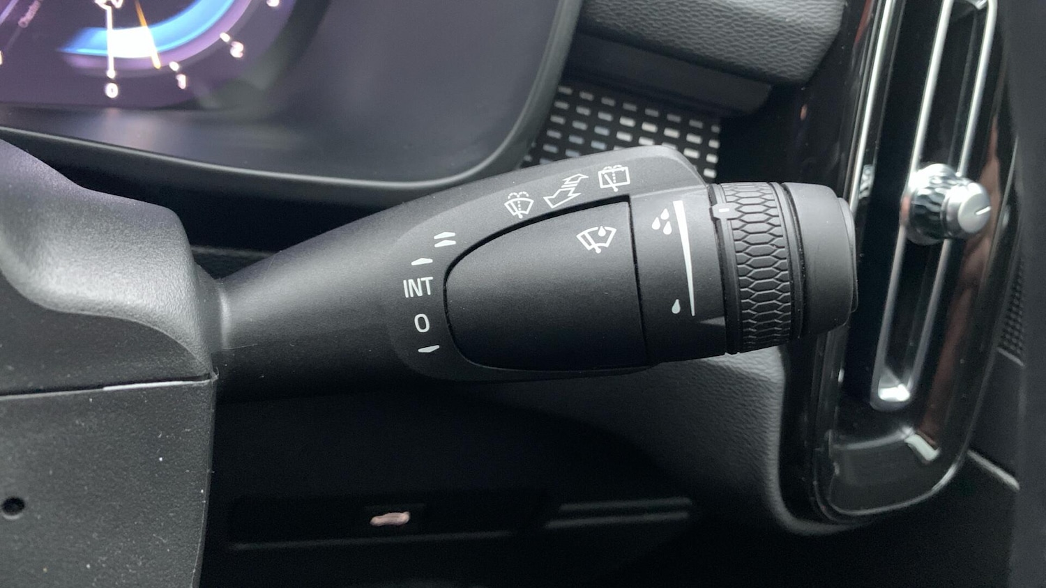 Used Volvo XC40 2024 for sale - 77015640: Photo 23