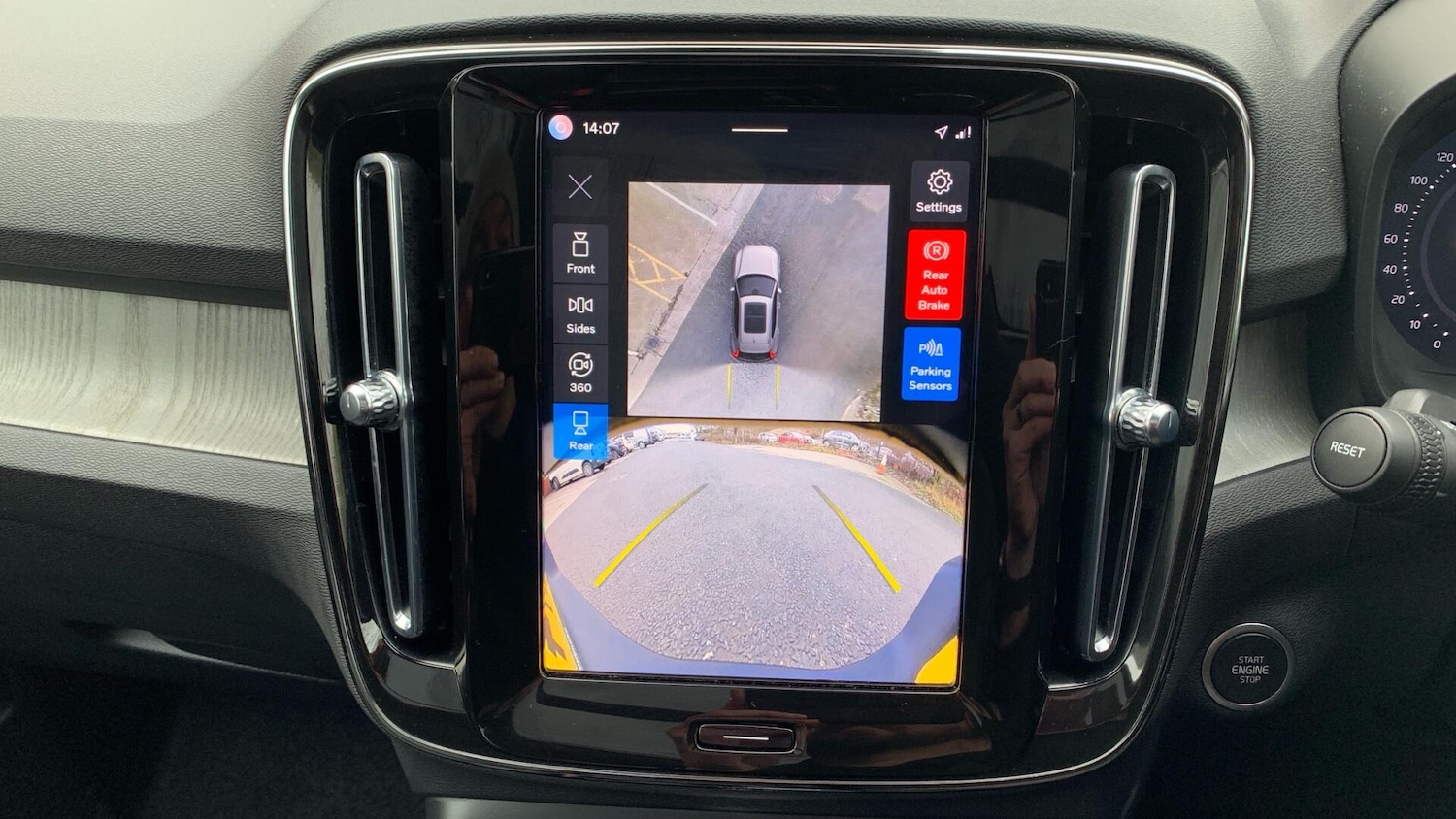 Used Volvo XC40 2025 for sale - 77625862: Photo 19