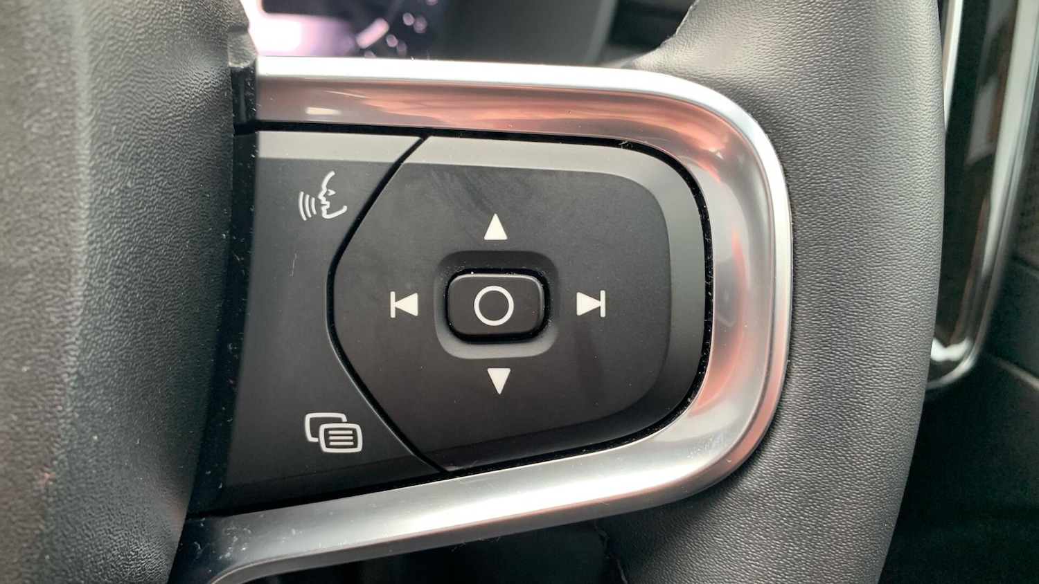 Used Volvo XC40 2025 for sale - 77625862: Photo 22