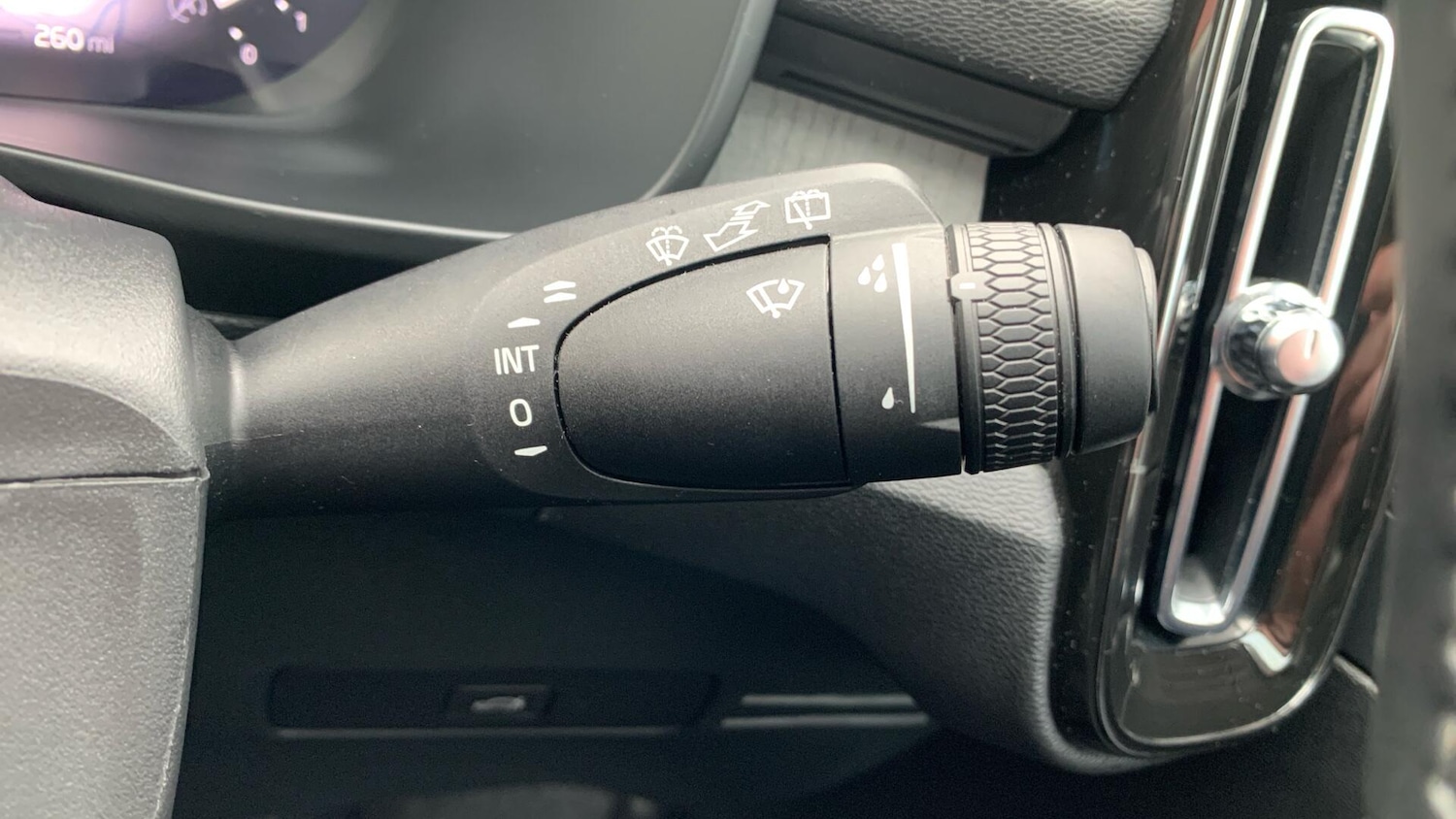 Used Volvo XC40 2025 for sale - 77625862: Photo 23