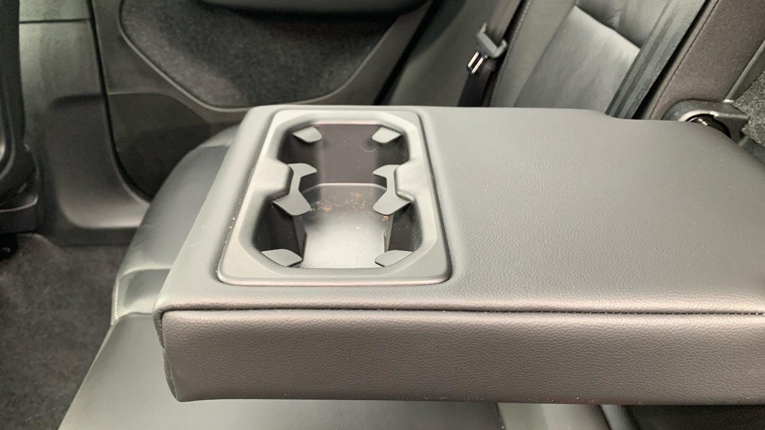 Used Volvo XC40 2025 for sale - 77625862: Photo 34